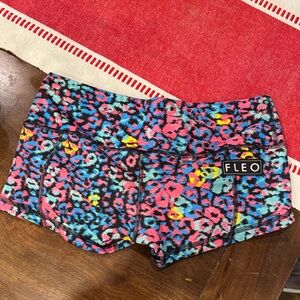 Fleo Women's Vibrant Leopard Print Shorts Low Rise Contour
